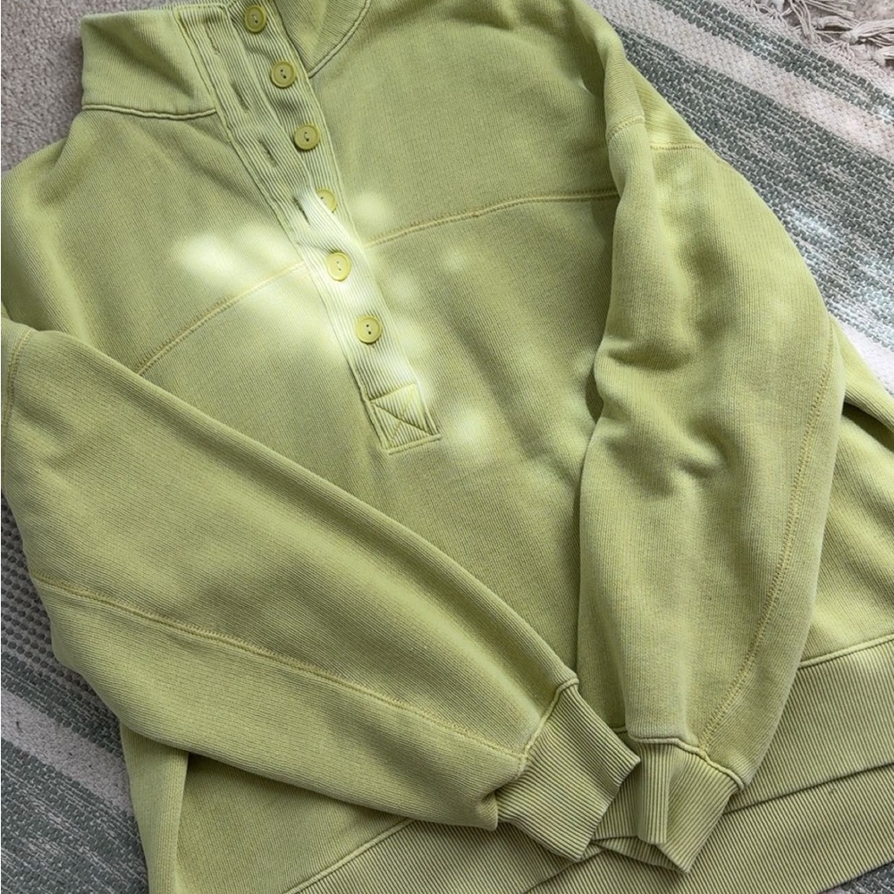 American Eagle Outfitters Light Green Sweater